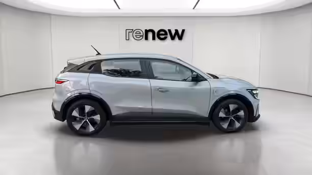 RENAULT MEGANE E-TECH 6 / 24