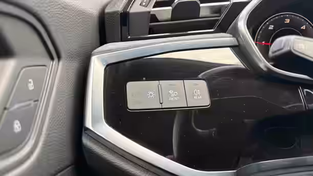 AUDI Q3 26 / 35