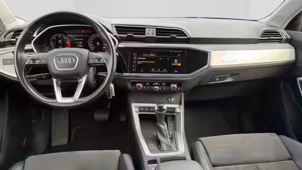 AUDI Q3 22 / 35