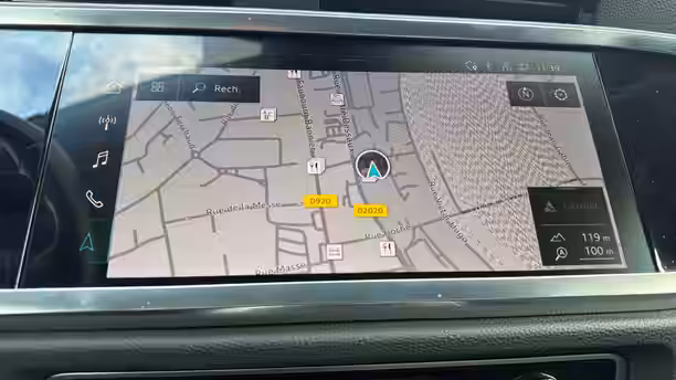 AUDI Q3 12 / 35