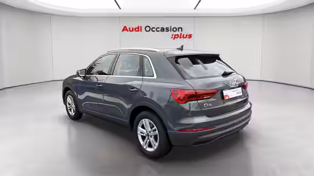 AUDI Q3 3 / 33