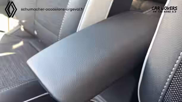 RENAULT CAPTUR 27 / 46