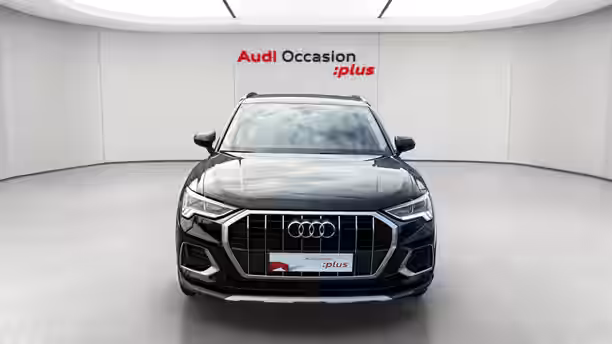 AUDI Q3 8 / 35