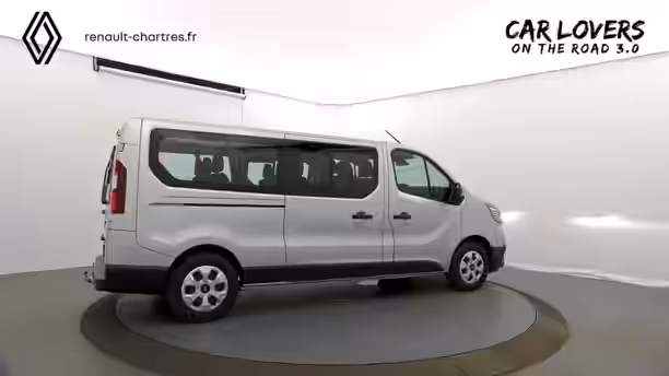 RENAULT TRAFIC 30 / 34