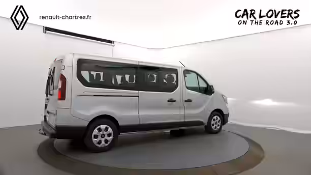RENAULT TRAFIC 23 / 34