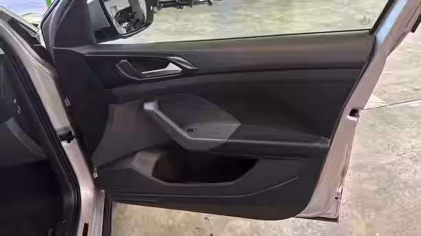 VOLKSWAGEN T-CROSS 25 / 33