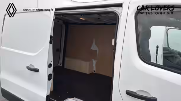 RENAULT TRAFIC FOURGON 12 / 32