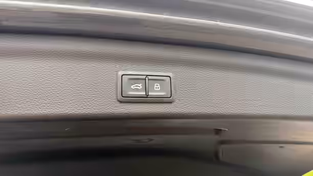 AUDI Q3 17 / 33