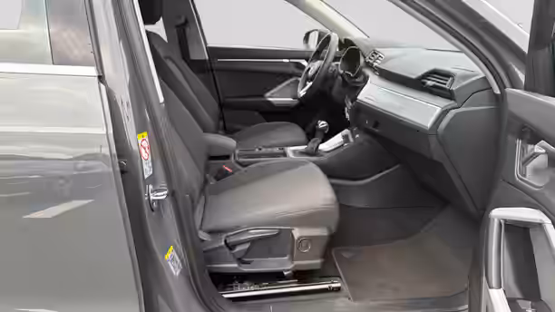 AUDI Q3 21 / 33