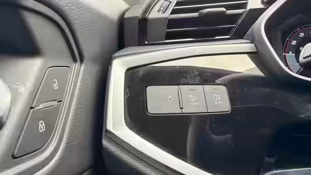 AUDI Q3 26 / 33