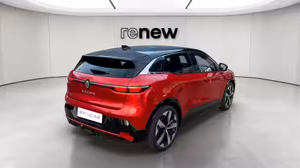RENAULT MEGANE E-TECH 5 / 22