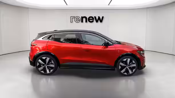 RENAULT MEGANE E-TECH 6 / 22