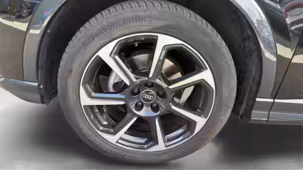 AUDI Q3 16 / 35