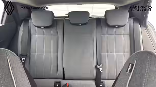 RENAULT MEGANE E-TECH 13 / 33
