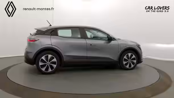 RENAULT MEGANE E-TECH 6 / 33