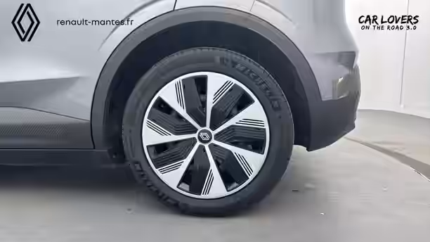 RENAULT MEGANE E-TECH 10 / 33