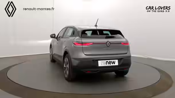 RENAULT MEGANE E-TECH 3 / 33