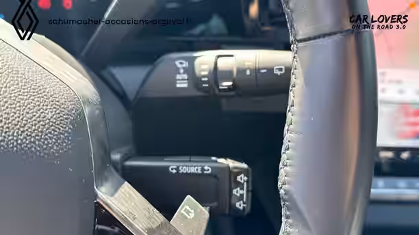 RENAULT MEGANE E-TECH 8 / 44