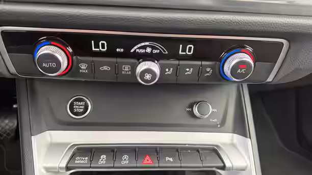 AUDI Q3 11 / 33