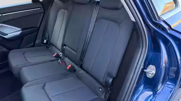 AUDI Q3 19 / 27