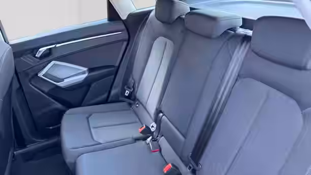 AUDI Q3 20 / 27