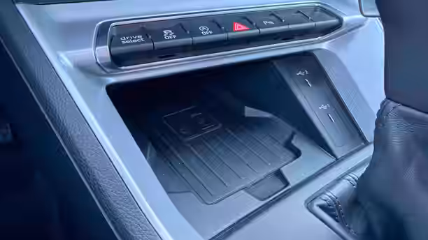 AUDI Q3 25 / 27