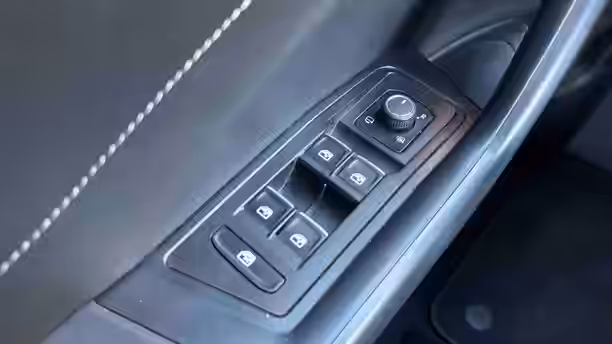 VOLKSWAGEN T-ROC 29 / 32