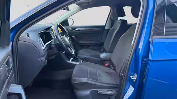 VOLKSWAGEN T-ROC 18 / 32