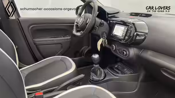 RENAULT TWINGO III 22 / 28