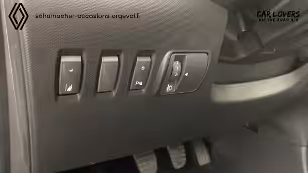 RENAULT TWINGO III 28 / 28