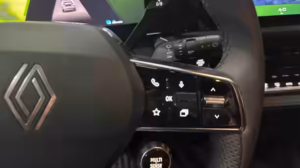 RENAULT CLIO VI HYBRID 17 / 23