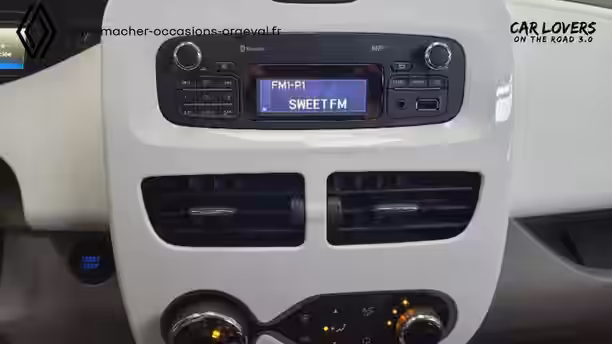 RENAULT ZOE 8 / 13