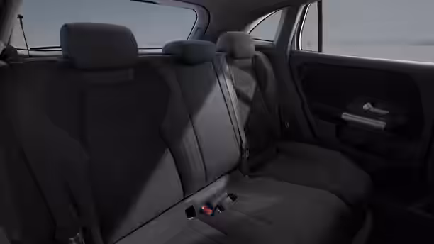 MERCEDES GLA 12 / 12