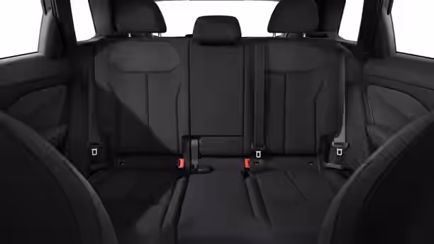 AUDI Q3 8 / 9