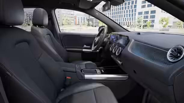 MERCEDES EQA 11 / 12