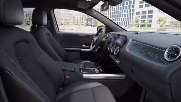 MERCEDES EQA 11 / 12