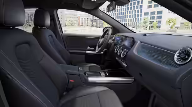 MERCEDES EQA 11 / 12