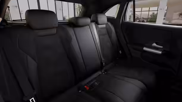 MERCEDES GLA 12 / 12