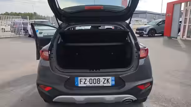 KIA STONIC 13 / 30