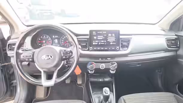 KIA STONIC 9 / 30