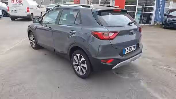 KIA STONIC 3 / 30