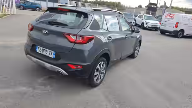 KIA STONIC 5 / 30