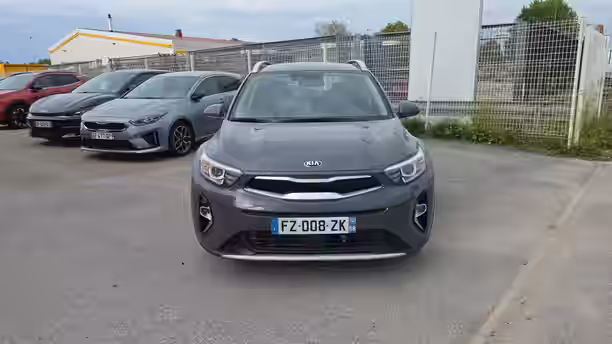 KIA STONIC 8 / 30