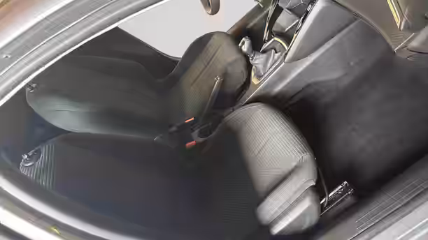 PEUGEOT 208 30 / 30