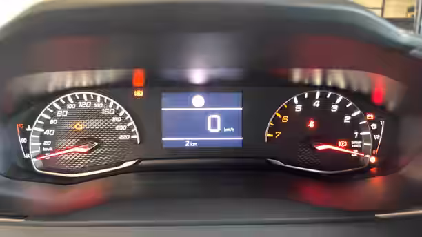 PEUGEOT 208 18 / 30