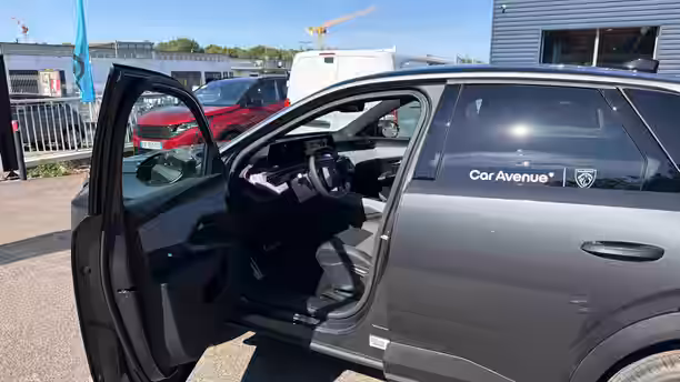 PEUGEOT 3008 27 / 32