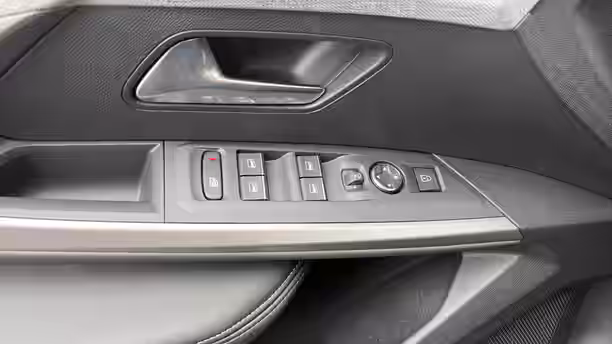 PEUGEOT 3008 ELECTRIQUE 19 / 28