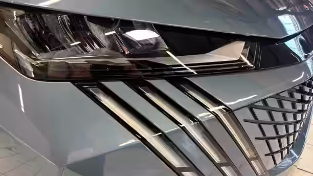 PEUGEOT 5008 ELECTRIQUE 23 / 30