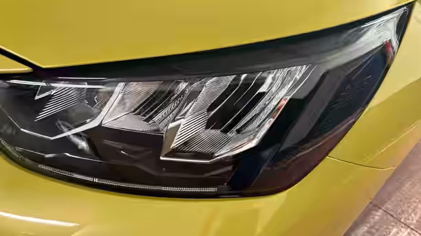 PEUGEOT 208 24 / 30