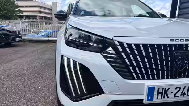 PEUGEOT 2008 23 / 31